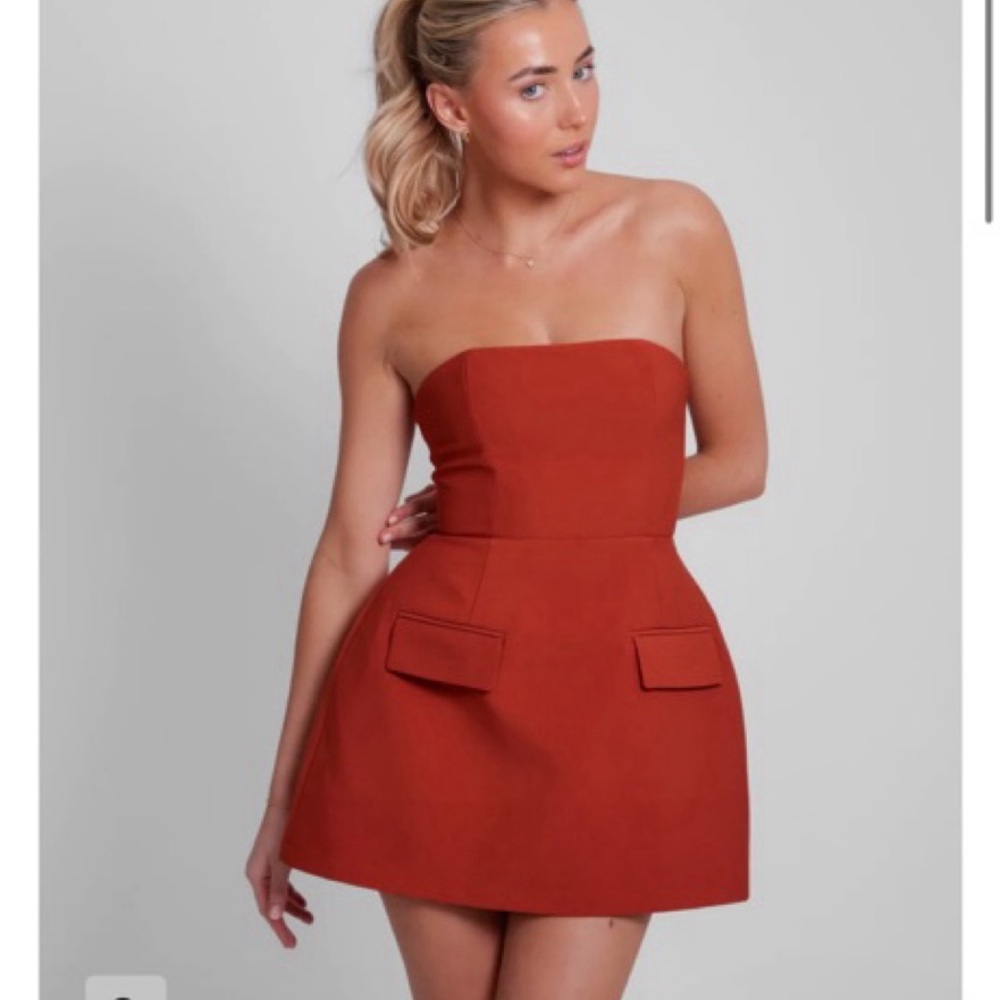 Odd Muse NWOT! The Ultimate Muse Strapless Mini Dress